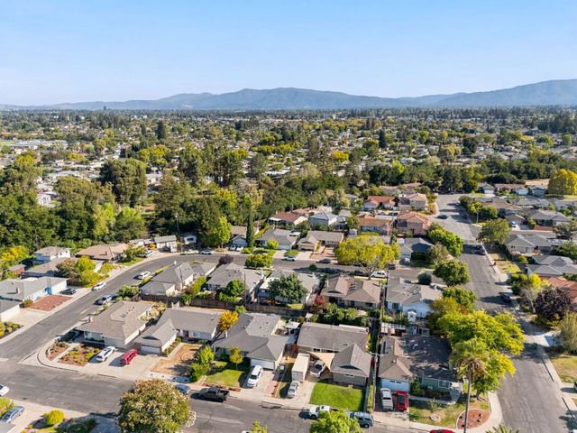 2983 Howell Avenue, Santa Clara, CA 95051