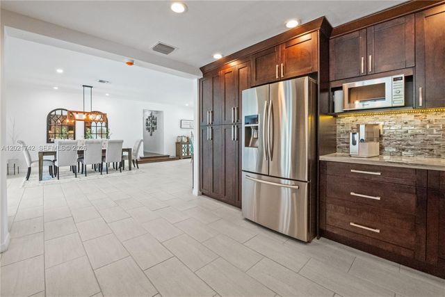 1183 Robin Ave, Miami Springs, FL 33166
