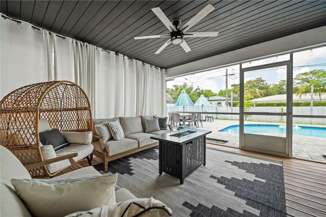 1183 Robin Ave, Miami Springs, FL 33166