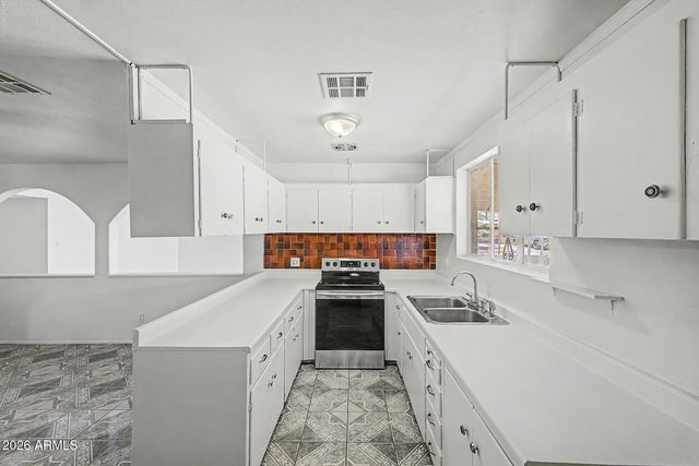 3207 N 54TH Avenue, Phoenix, AZ 85031
