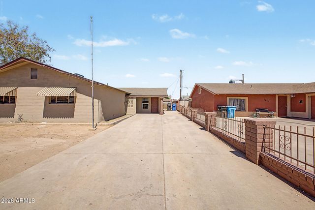 3207 N 54TH Avenue, Phoenix, AZ 85031