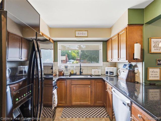 28726 Suburban Drive, Warren, MI 48088