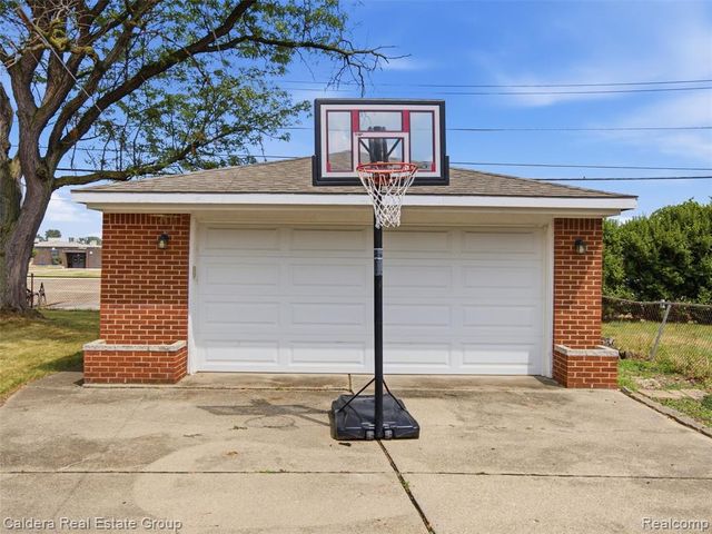 28726 Suburban Drive, Warren, MI 48088