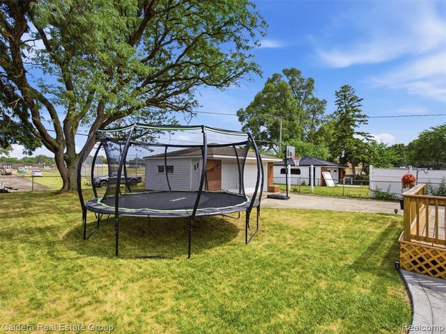 28726 Suburban Drive, Warren, MI 48088