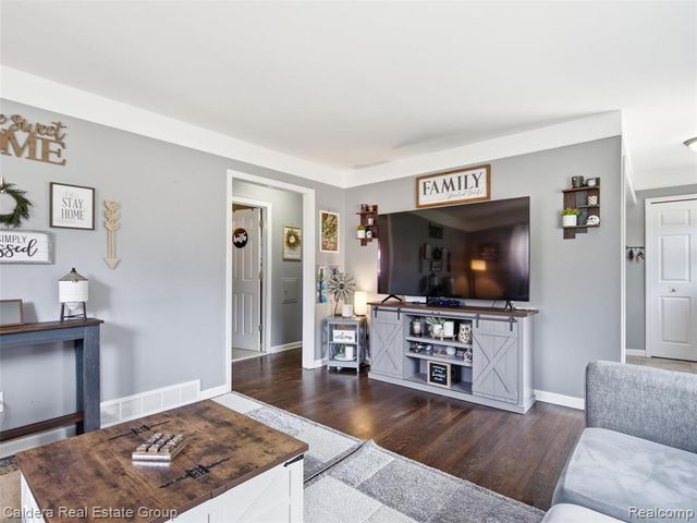 28726 Suburban Drive, Warren, MI 48088