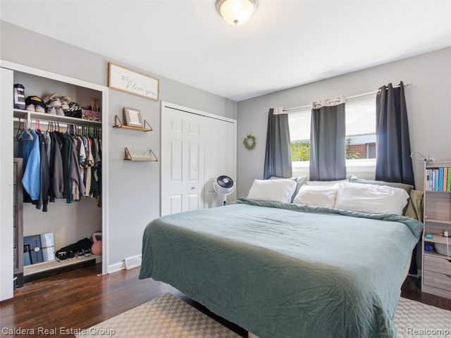 28726 Suburban Drive, Warren, MI 48088