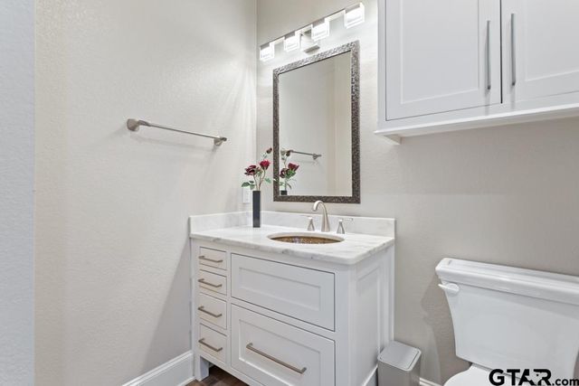 11232 Marsh Wren Circle, Flint, TX 75762