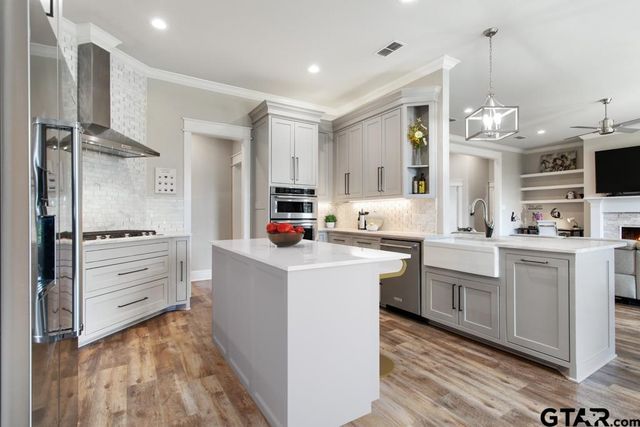 11232 Marsh Wren Circle, Flint, TX 75762