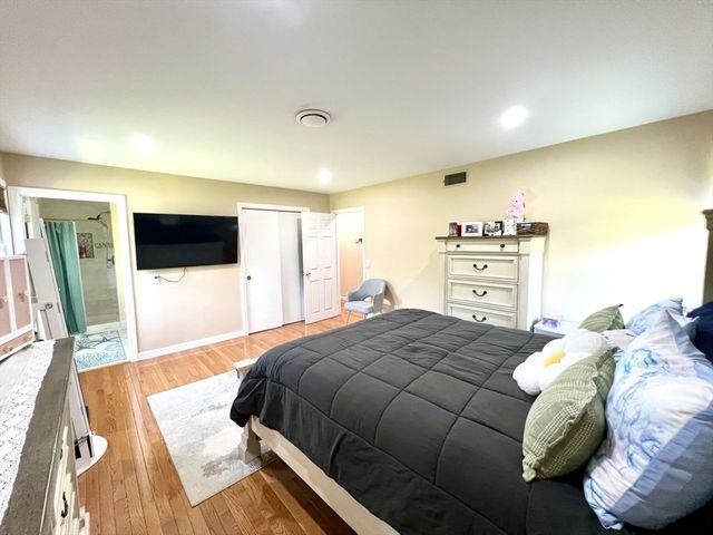 27 Hill St, Leominster, MA 01453