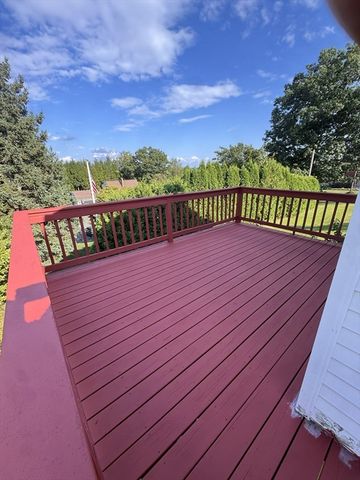 27 Hill St, Leominster, MA 01453