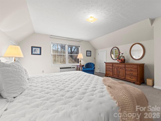 164 Bluebird Lane, Maggie Valley, NC 28751