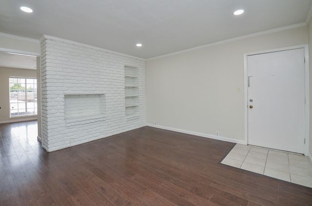 2121 Fountain View Drive 50, Houston, TX 77057