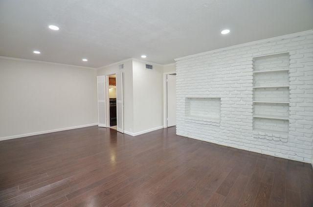 2121 Fountain View Drive 50, Houston, TX 77057
