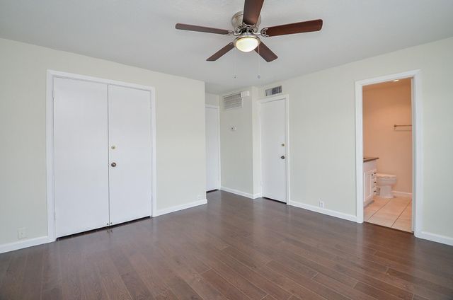2121 Fountain View Drive 50, Houston, TX 77057