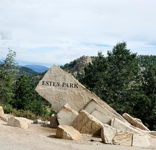 148 Big Pine Lane, Drake, CO 80515