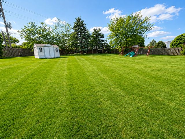 210 Balmoral Court, Glendale Heights, IL 60139