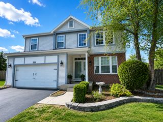 210 Balmoral Court, Glendale Heights, IL 60139