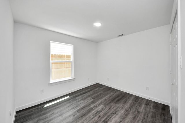 7611 Shotwell A B, Houston, TX 77016