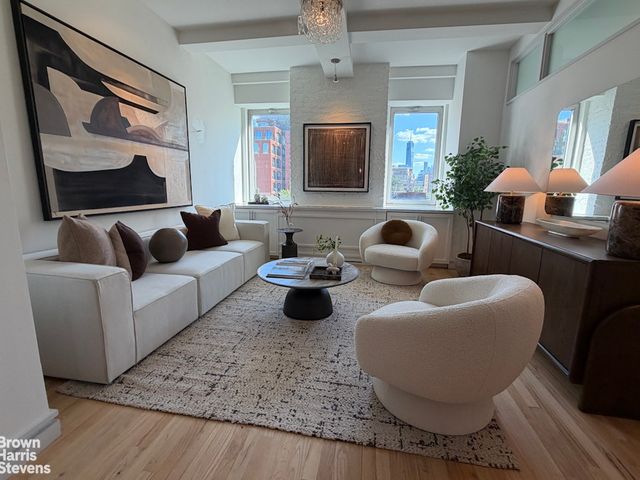 18 E 12th St Apt 7B, New York City, NY 10003