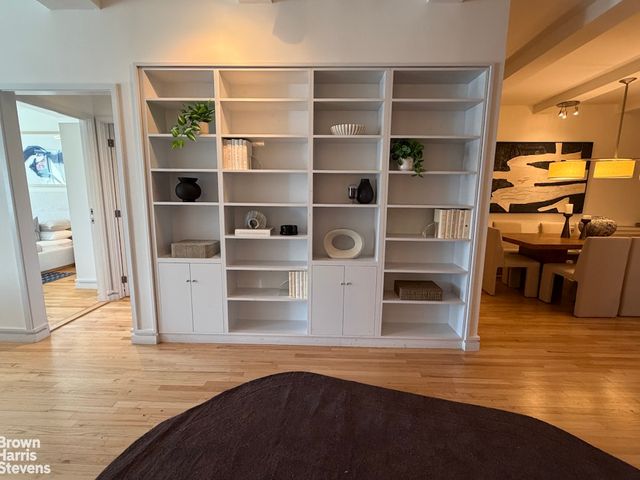18 E 12th St Apt 7B, New York City, NY 10003