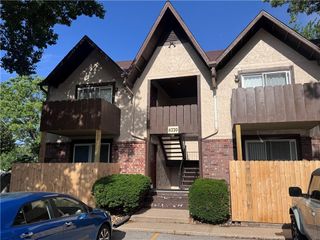 6220 Robinson Street 1, Overland Park, KS 66202