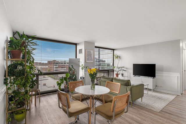 4343 N Clarendon Avenue 817, Chicago, IL 60613
