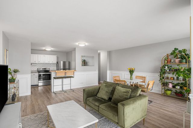 4343 N Clarendon Avenue 817, Chicago, IL 60613