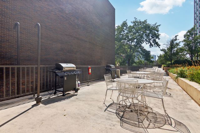 4343 N Clarendon Avenue 817, Chicago, IL 60613