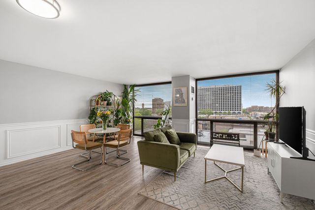 4343 N Clarendon Avenue 817, Chicago, IL 60613