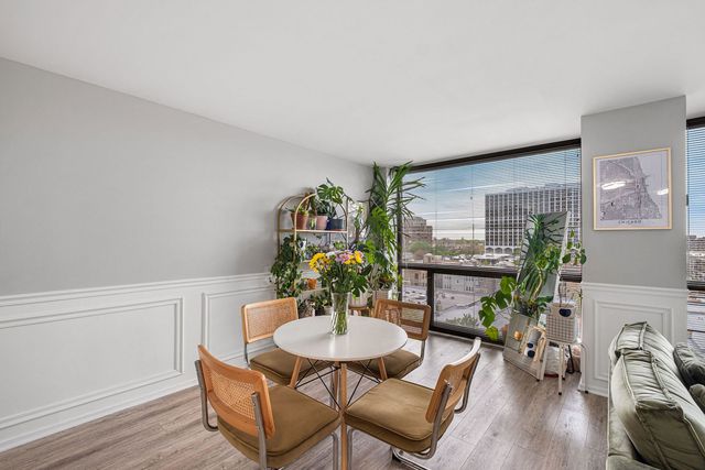 4343 N Clarendon Avenue 817, Chicago, IL 60613