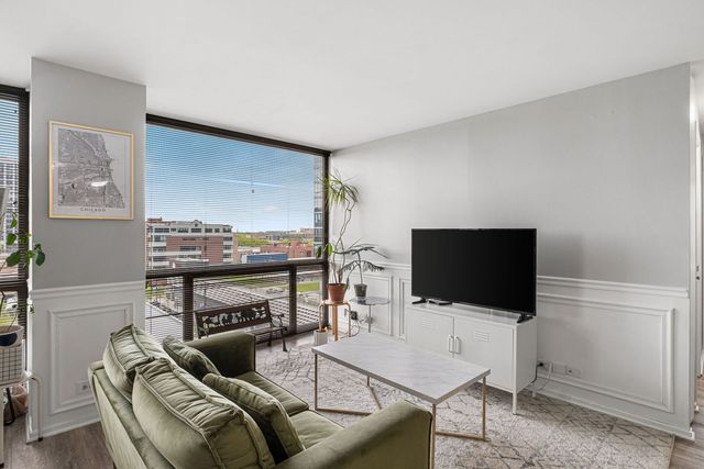 4343 N Clarendon Avenue 817, Chicago, IL 60613