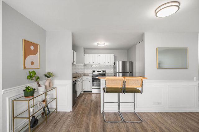4343 N Clarendon Avenue 817, Chicago, IL 60613