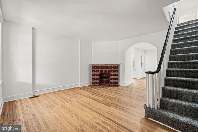 4428 SHERWOOD RD, Philadelphia, PA 19131