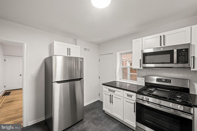 4428 SHERWOOD RD, Philadelphia, PA 19131