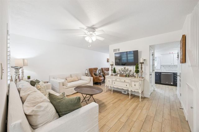 2218 ELIZABETH AVENUE 3, Orlando, FL 32804