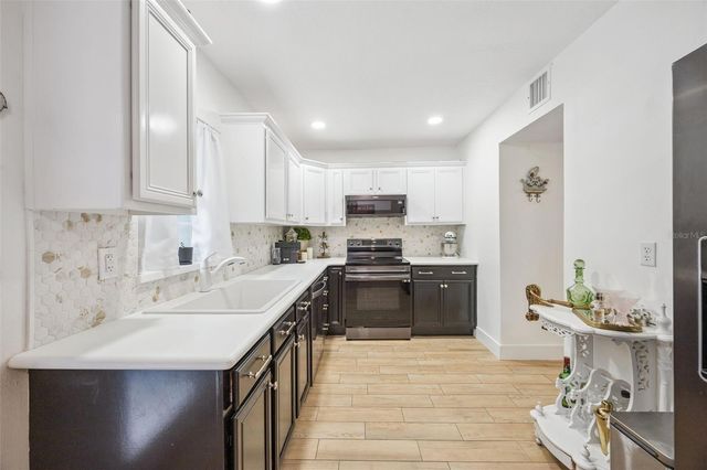 2218 ELIZABETH AVENUE 3, Orlando, FL 32804