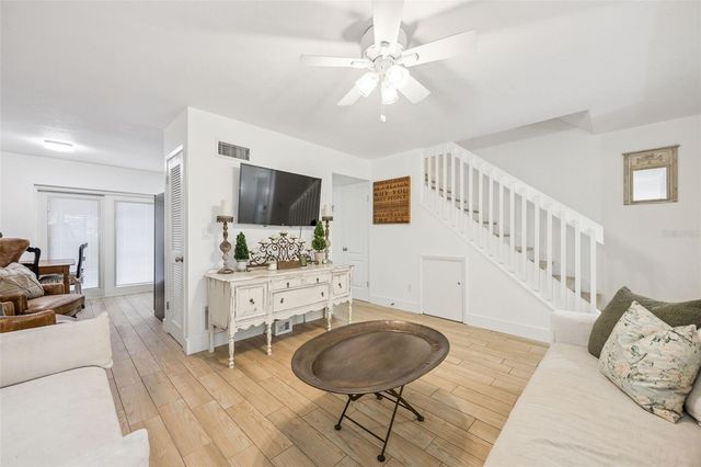 2218 ELIZABETH AVENUE 3, Orlando, FL 32804