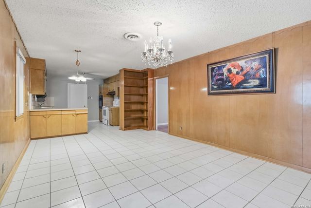 5514 Horizon Dr, San Antonio, TX 78228