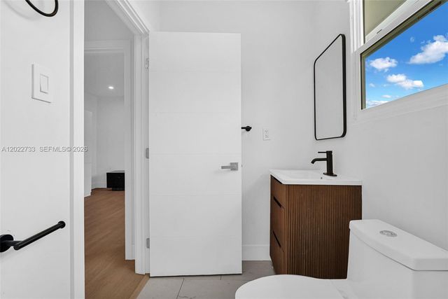 21 NE 48th St 2, Miami, FL 33137
