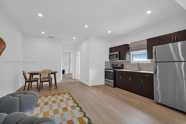 21 NE 48th St 2, Miami, FL 33137