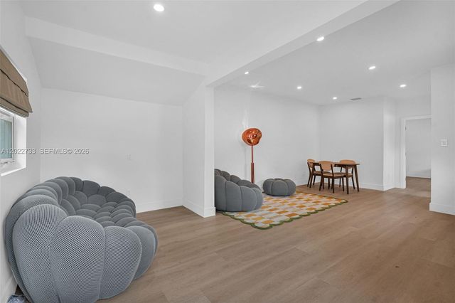 21 NE 48th St 2, Miami, FL 33137