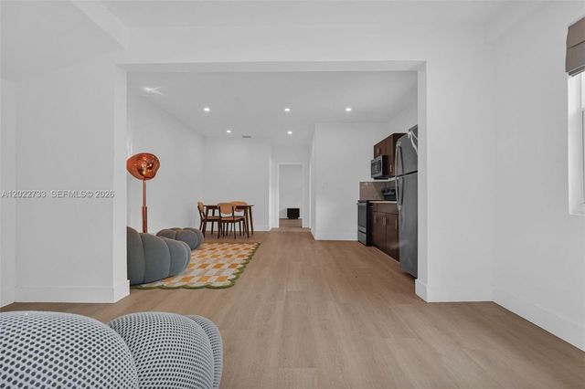 21 NE 48th St 2, Miami, FL 33137