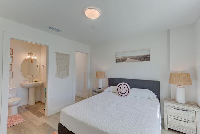 15305 1ST STREET E 202, Madeira Beach, FL 33708