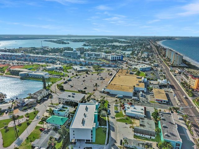 15305 1ST STREET E 202, Madeira Beach, FL 33708