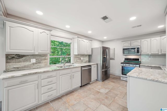 135 SUNSET BOULEVARD, Oneonta, AL 35121
