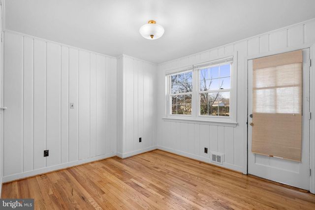 1104 KIRKLYNN AVE, Takoma Park, MD 20912