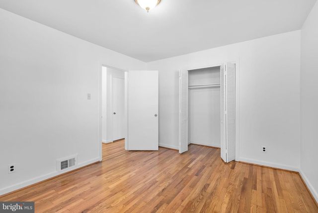 1104 KIRKLYNN AVE, Takoma Park, MD 20912