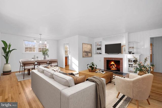 1104 KIRKLYNN AVE, Takoma Park, MD 20912