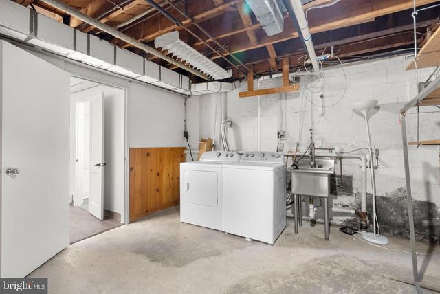 1104 KIRKLYNN AVE, Takoma Park, MD 20912