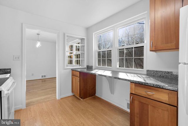 1104 KIRKLYNN AVE, Takoma Park, MD 20912